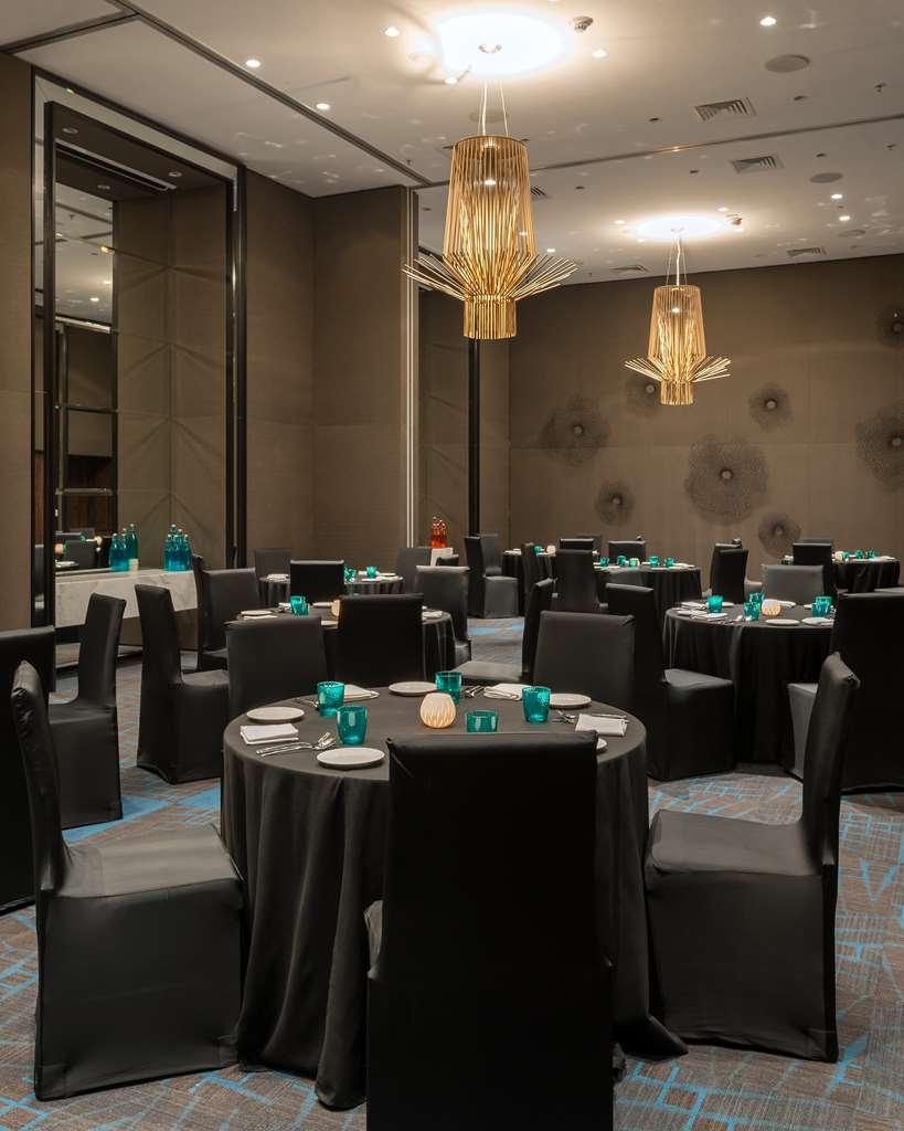 Hyatt Centric Candolim Goa Зручності фото The ballroom at the hotel