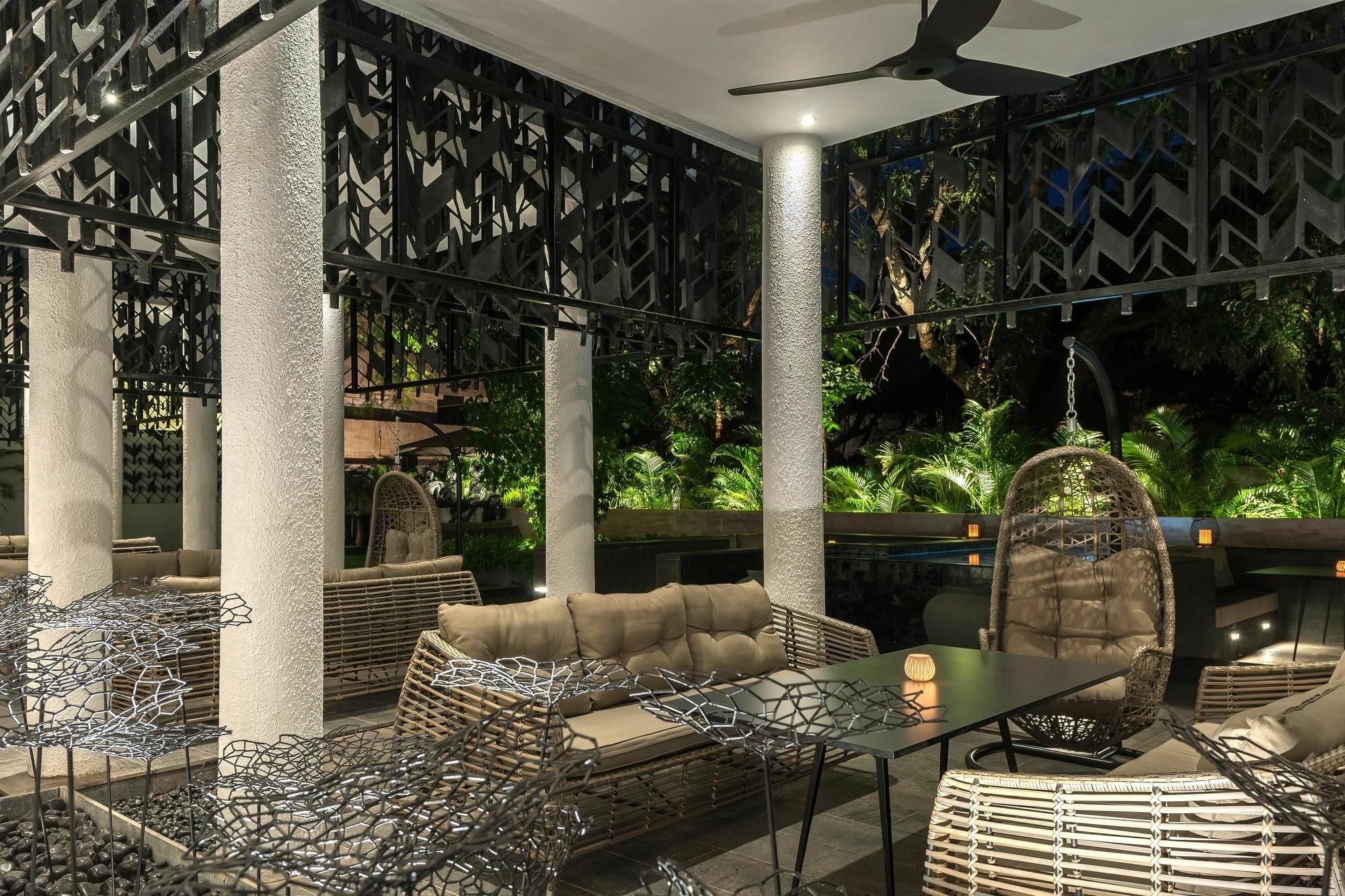 Hyatt Centric Candolim Goa Екстер'єр фото The interior of the hotel